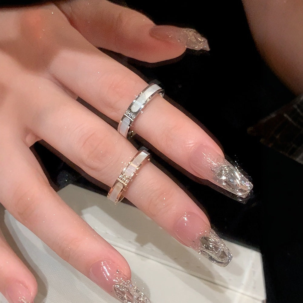 Cincin Wanita Baja Titanium Mutiara Tiga Batu Elegan perhiasandirect
