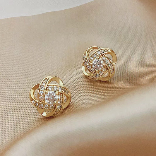 Anting Wanita Stud Spiral Desain Unik Elegan 2025 perhiasandirect