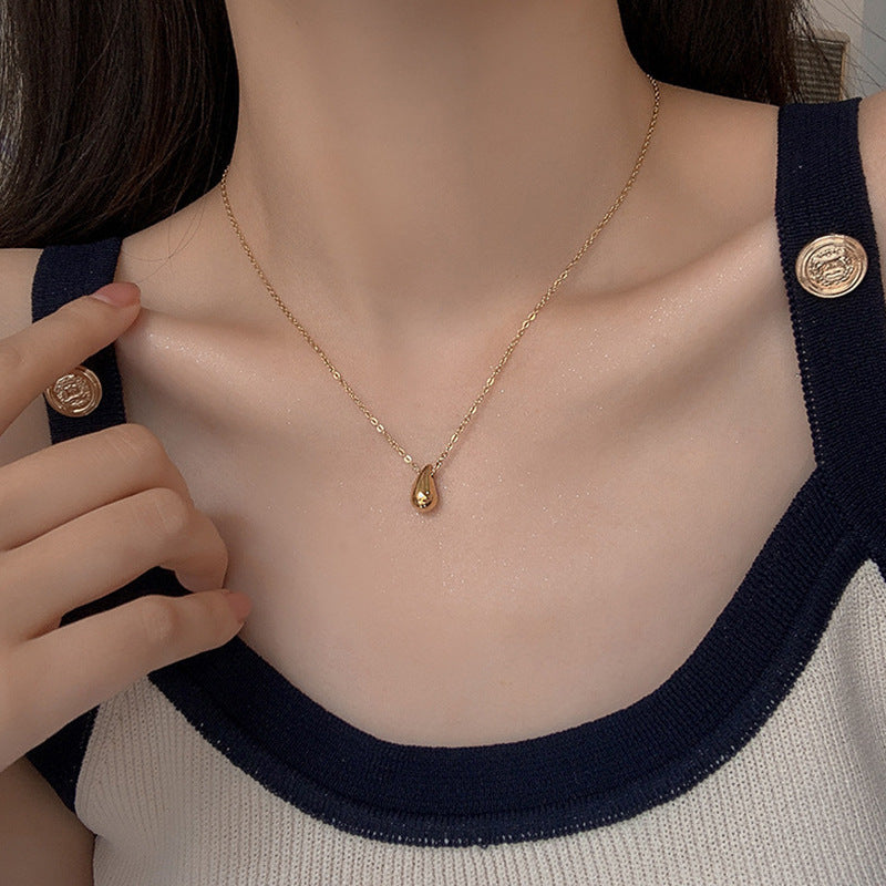 Kalung Wanita Tetes Air Lapis Emas 18K – Desain Korea Minimalis, Elegan & Mewah, Titanium Anti Karat