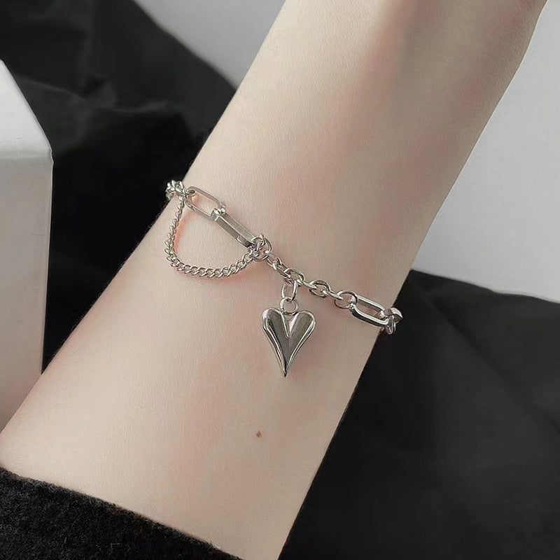 Gelang Wanita Baja Titanium Motif Hati Desain Trendi perhiasandirect