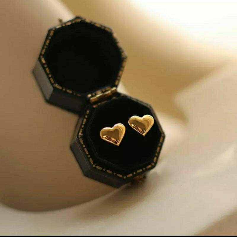 【STOK TERSEDIA】Anting Titanium Cinta Kecil untuk Wanita / Anting Cinta Korea Terbaru untuk Wanita - 我的商店