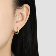 Anting Cuff Wanita Desain Korea – Model Twist Mobius, Stylish & Bahan Titanium Steel