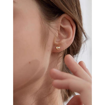 【STOK TERSEDIA】Anting Titanium Cinta Kecil untuk Wanita / Anting Cinta Korea Terbaru untuk Wanita - 我的商店