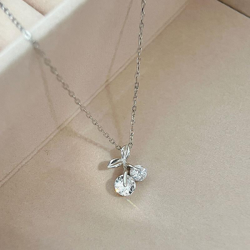 Kalung Cherry Wanita Elegan – Rantai Silver Titanium | Anti Karat & Tahan Lama | Gaya Simpel Aesthetic perhiasandirect