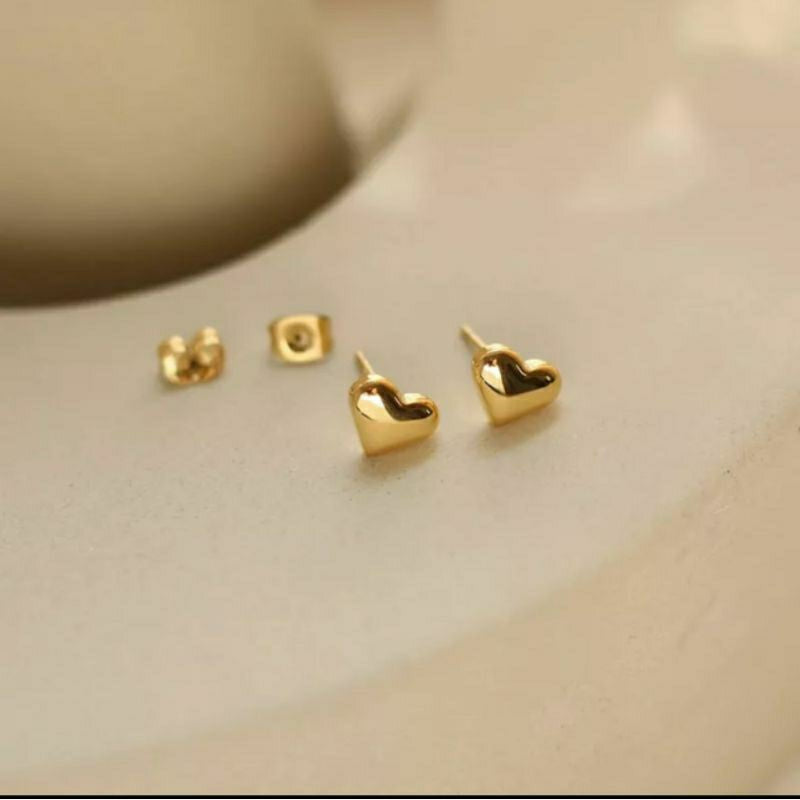 【STOK TERSEDIA】Anting Titanium Cinta Kecil untuk Wanita / Anting Cinta Korea Terbaru untuk Wanita - 我的商店