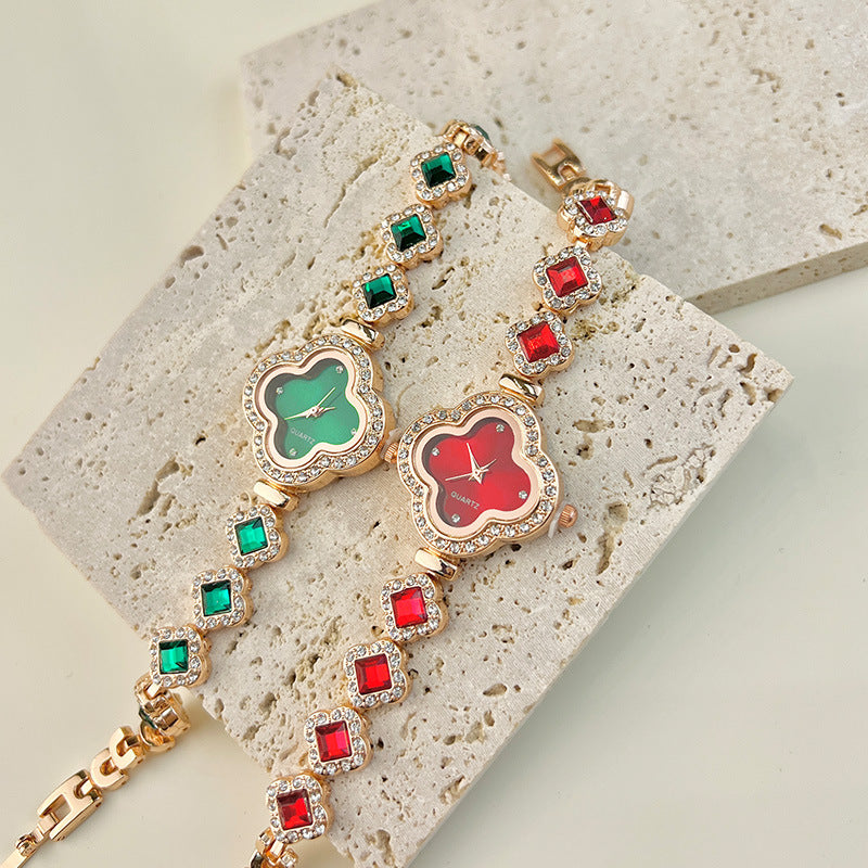 Jam Tangan Tali Rantai Wanita Clover Quartz Bunga Analog Model Keberuntungan Glamor Girly Modern Elegan Stylish - 我的商店