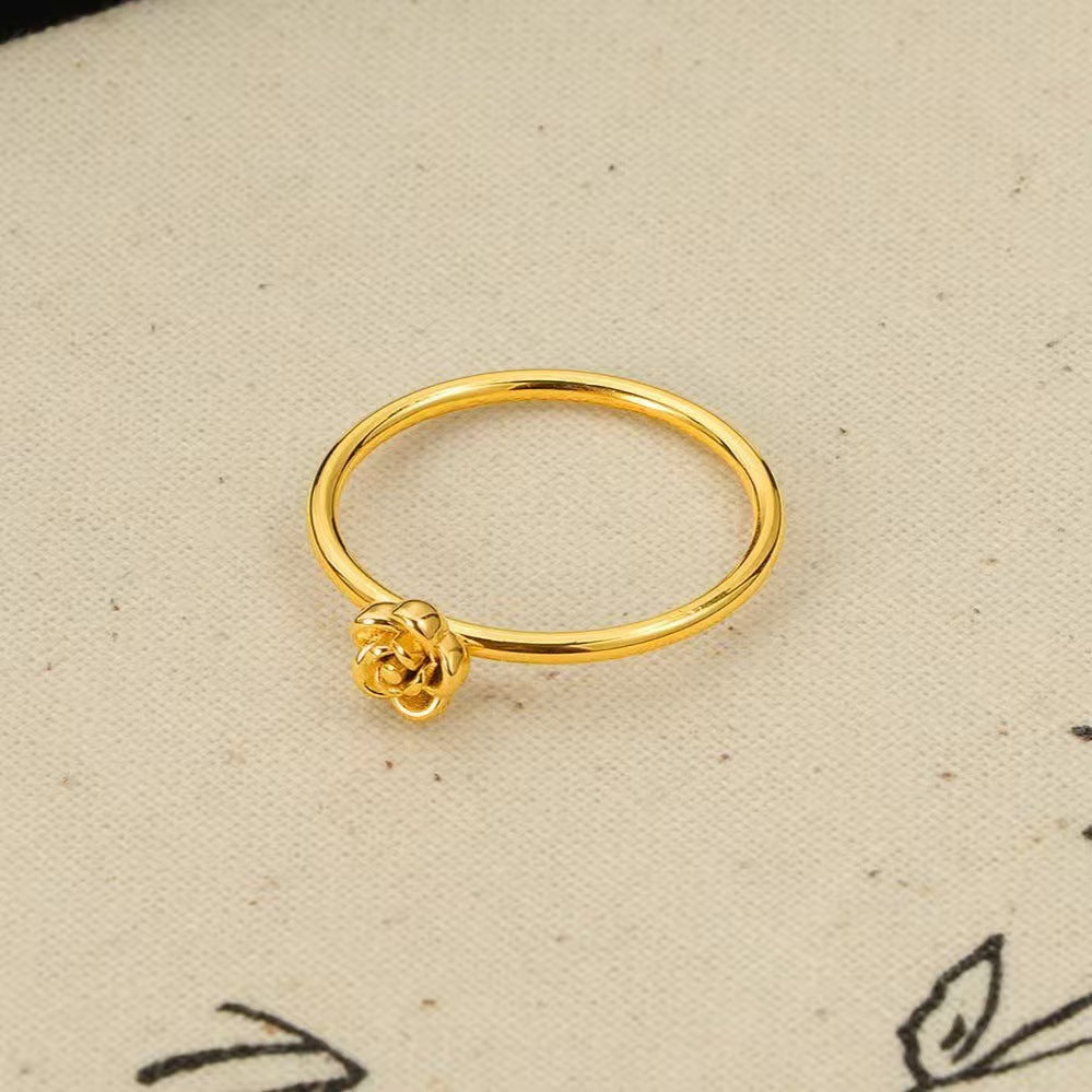 Cincin Wanita Motif Bunga Mawar Minimalis – Elegan, Mewah, Desain Kekinian & Berkelas