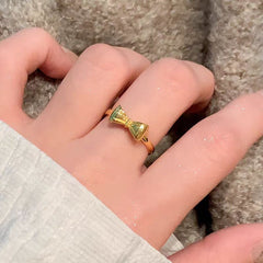 Cincin Titanium Anti Karat Busur Lucu untuk Wanita yang Cocok untuk Dipakai Sehari-hari