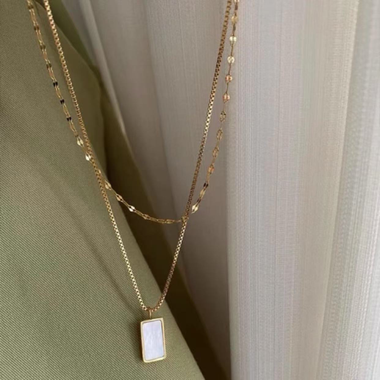 Kalung Wanita Geometris Batu Kerang Putih – Kalung Collarbone Double Layer Minimalis ala Instagram perhiasandirect