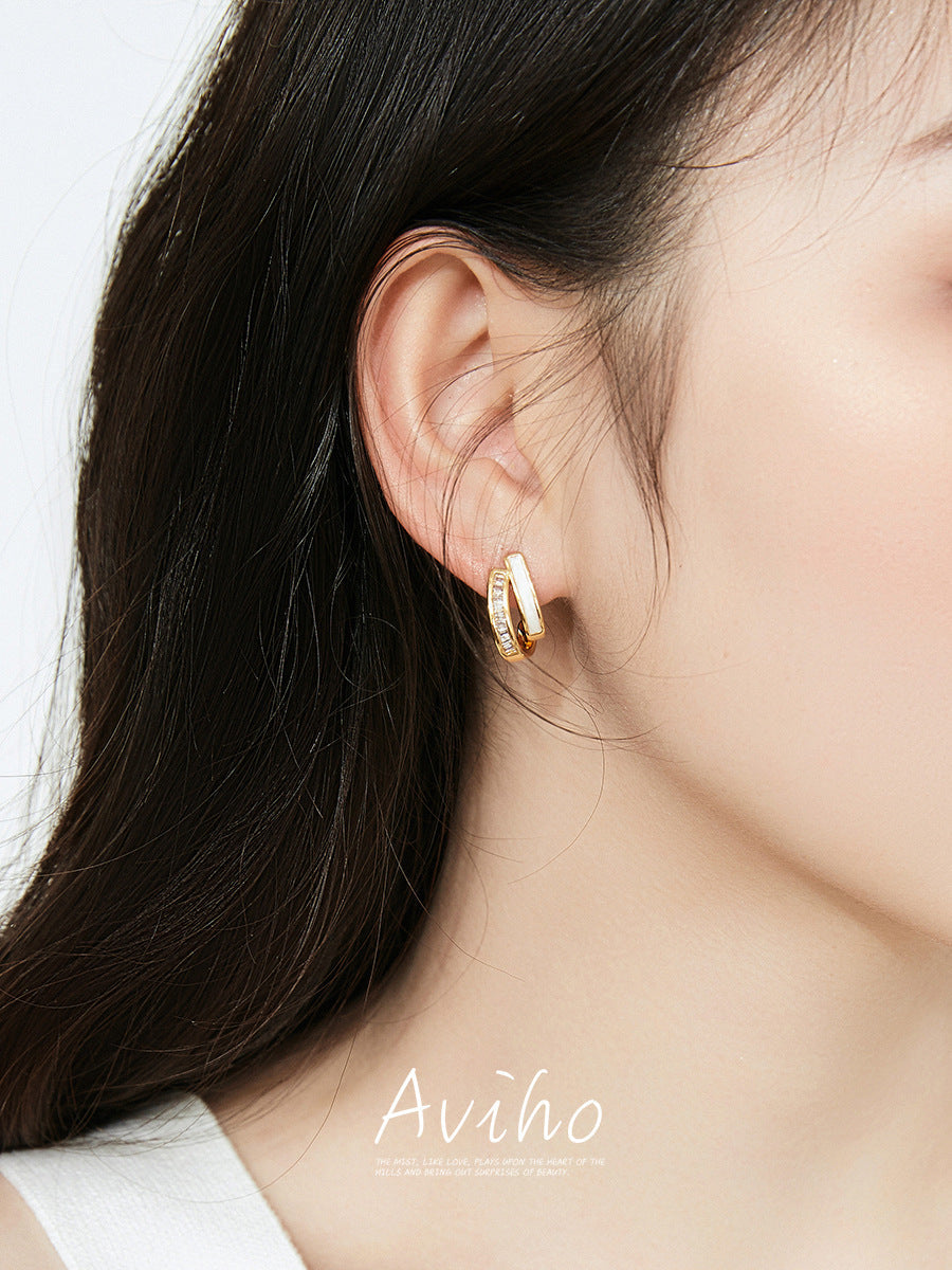 Anting Wanita Gaya Prancis – Desain Sederhana dengan Enamel & Zirkon Silang Elegan perhiasandirect