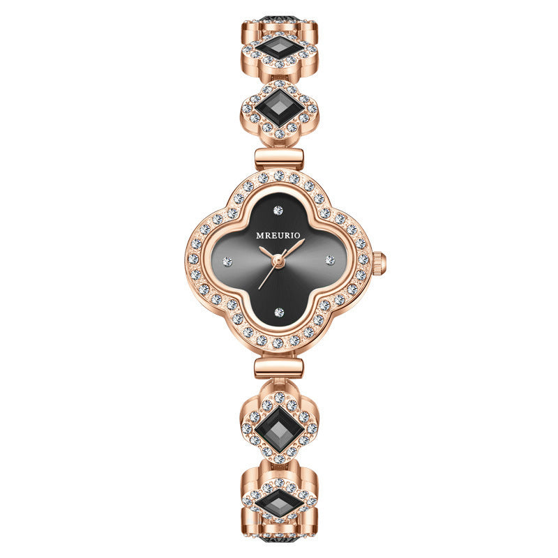 Jam Tangan Tali Rantai Wanita Clover Quartz Bunga Analog Model Keberuntungan Glamor Girly Modern Elegan Stylish - 我的商店