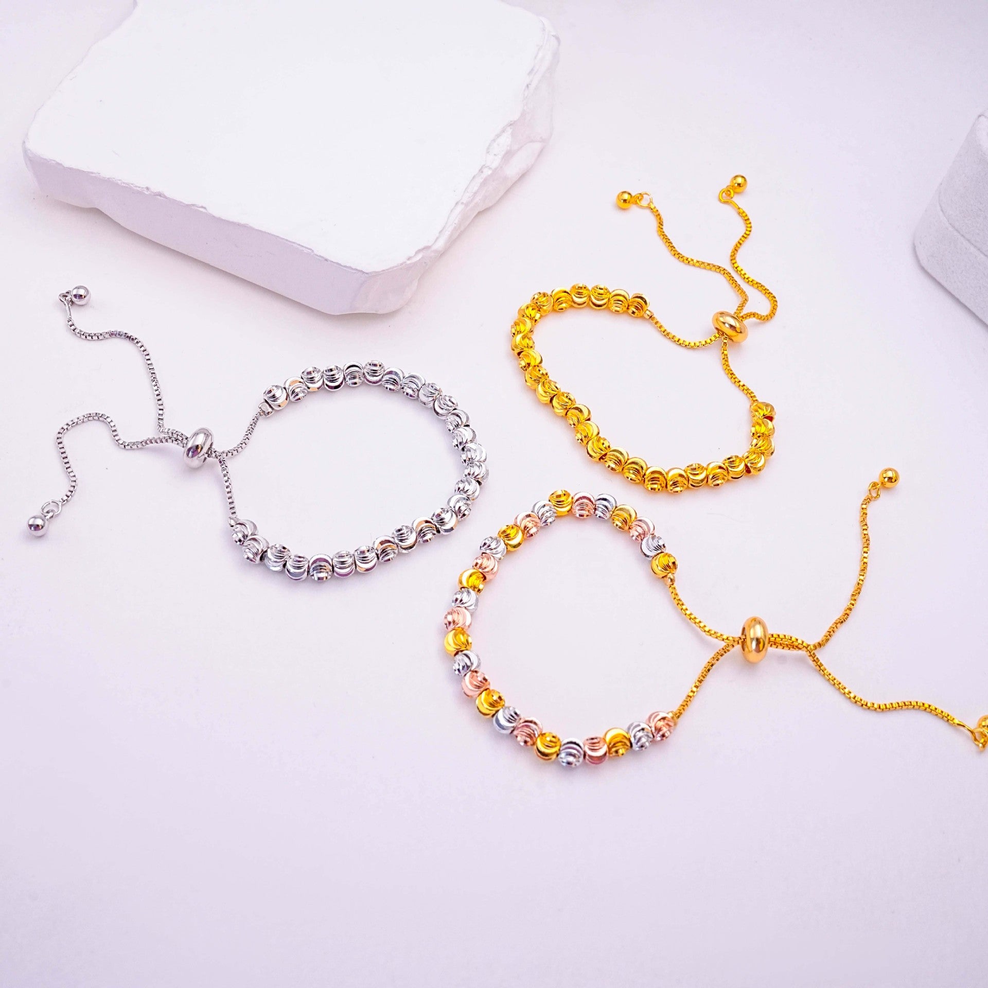 Gelang Tali Serut Manik Semangka – Aksesori Tren 2025 Berlapis Emas, Fleksibel & Elegan