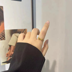 Cincin Pita Emas Wanita - Perhiasan Stainless Steel Elegan Anti Kusam, Aksesoris Fashion Trendy, Hadiah Spesial, Grosir Harga Terbaik
