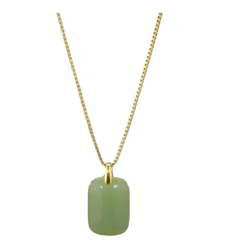 Kalung Giok Hetian Persegi Keberuntungan – Baja Tahan Karat Berlapis Emas 18K, Perhiasan Fashion Wanita - 我的商店