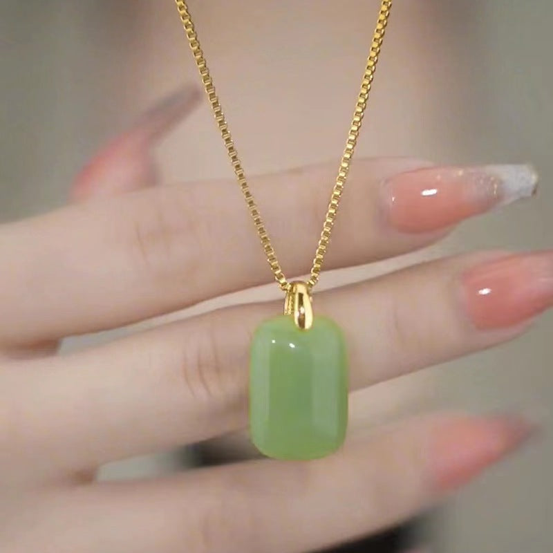 Kalung Giok Hetian Persegi Keberuntungan – Baja Tahan Karat Berlapis Emas 18K, Perhiasan Fashion Wanita - 我的商店