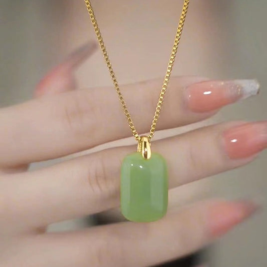 Kalung Giok Hetian Persegi Keberuntungan – Baja Tahan Karat Berlapis Emas 18K, Perhiasan Fashion Wanita - 我的商店