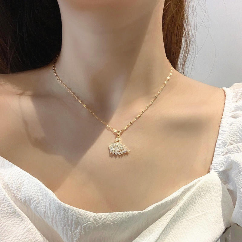 Kalung Wanita Angsa Merah Muda - Stainless Steel Lapis Emas 18K, Tidak Kusam, Elegan & Cocok untuk Hadiah Mewah! - 我的商店