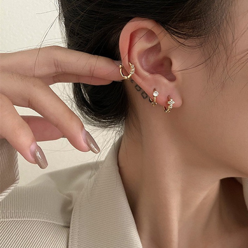 Anting Hoop Mini Zircon Berlapis Emas 14K – Perhiasan Zirconia Kubik untuk Piercing & Huggie - 我的商店