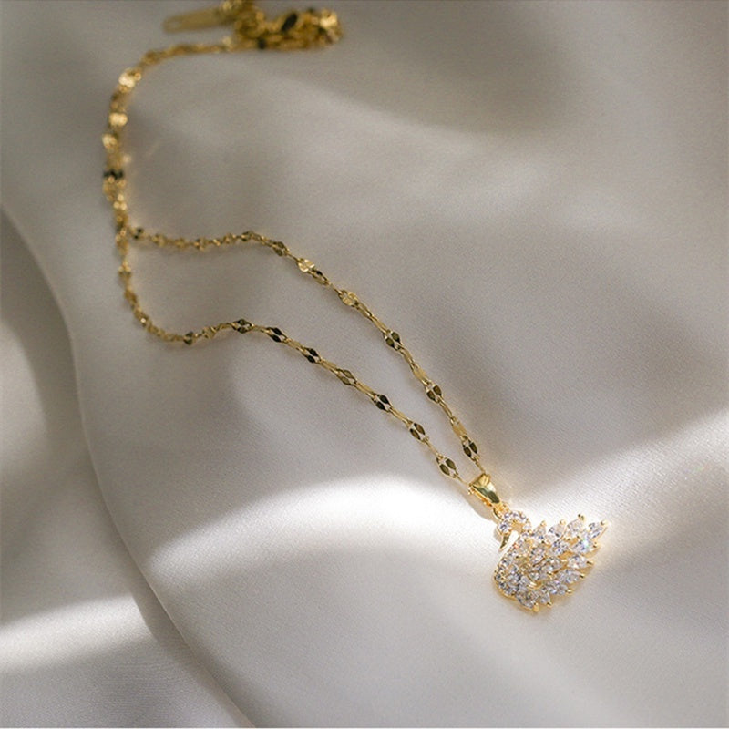 Kalung Wanita Angsa Merah Muda - Stainless Steel Lapis Emas 18K, Tidak Kusam, Elegan & Cocok untuk Hadiah Mewah! - 我的商店