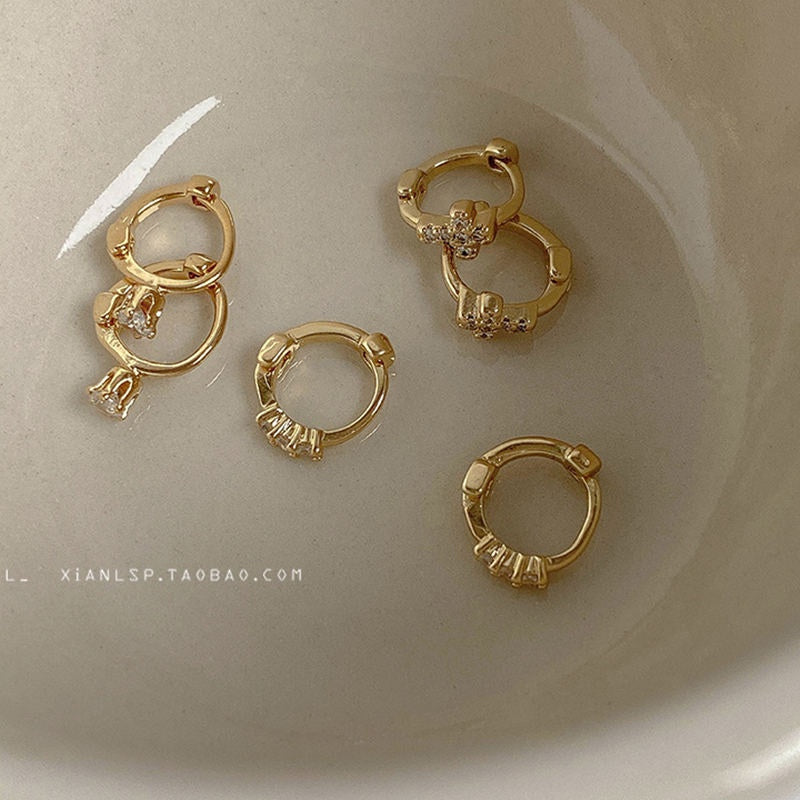 Anting Hoop Mini Zircon Berlapis Emas 14K – Perhiasan Zirconia Kubik untuk Piercing & Huggie - 我的商店