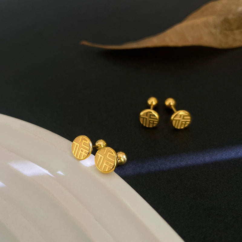 Anting 'Fu' Emas – Stainless Steel, Hypoallergenic & Fashion Elegan4
