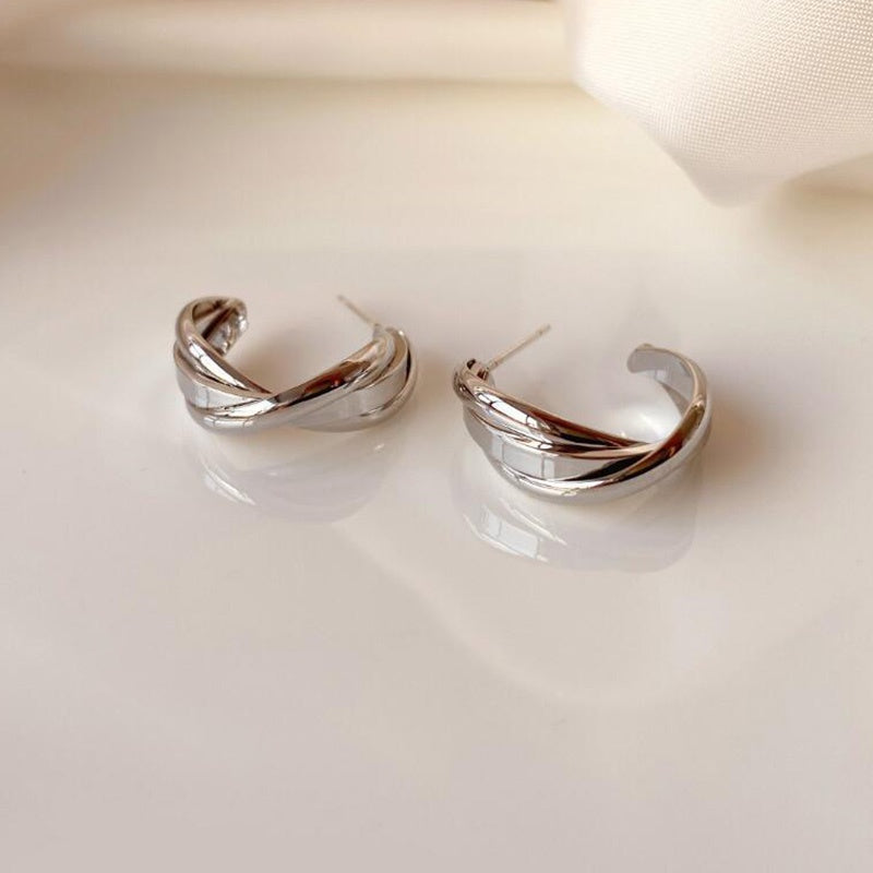 Anting Hoop Bulat Warna Emas / Silver Gaya Punk Hip Hop Untuk Wanita anting Kepribadian Niche Temperamen Anting Putar Geometris5