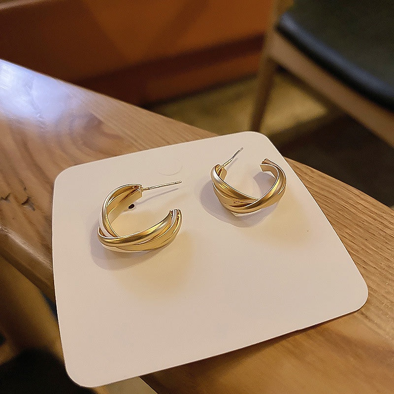 Anting Hoop Bulat Warna Emas / Silver Gaya Punk Hip Hop Untuk Wanita anting Kepribadian Niche Temperamen Anting Putar Geometris6