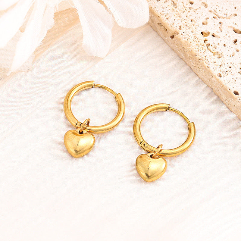 Anting Titanium Hati Persik – Tidak Memudar, Gaya Simple & Segar perhiasandirect