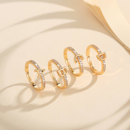 Cincin Kristal Huruf Wanita – Berlapis Emas, Bisa Disesuaikan & Elegan perhiasandirect