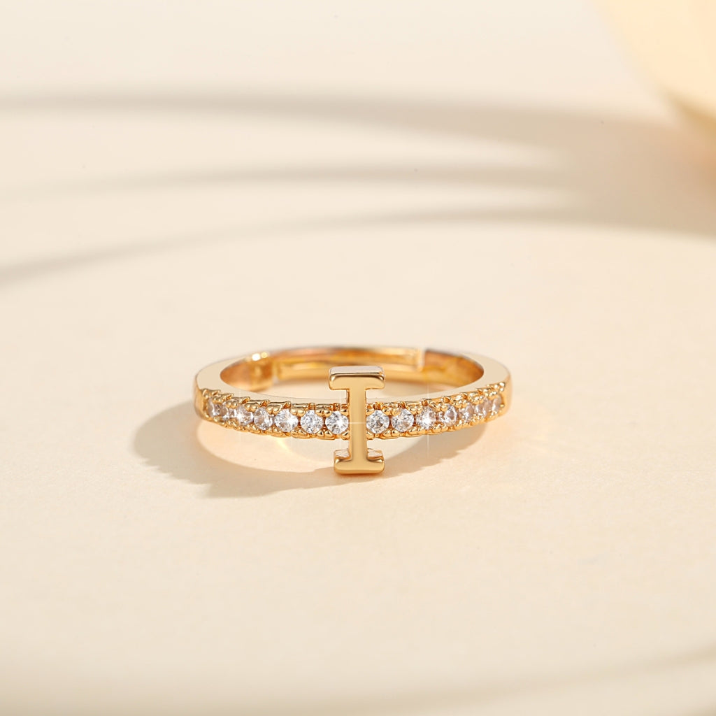 Cincin Kristal Huruf Wanita – Berlapis Emas, Bisa Disesuaikan & Elegan perhiasandirect