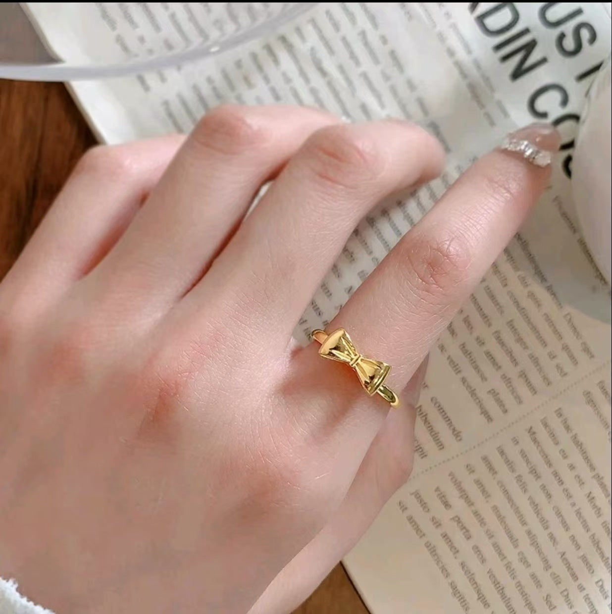 Cincin Titanium Anti Karat Busur Lucu untuk Wanita yang Cocok untuk Dipakai Sehari-hari perhiasandirect