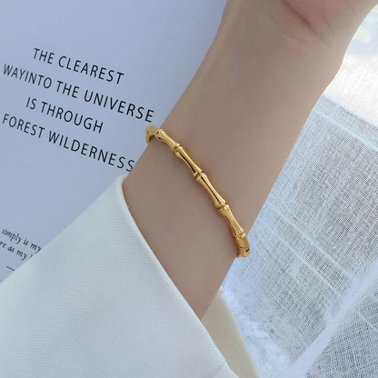 Gelang Bangle Titanium Wanita Motif Bambu – Elegan, Anti Karat, Couple Style perhiasandirect