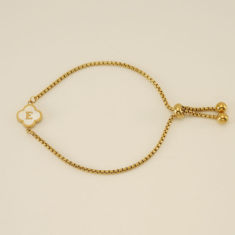 Gelang Fashion Four-Leaf Lucky Clover Huruf Inisial Nama Anda Berlapis Emas Dapat Disesuaikan - perhiasandirect