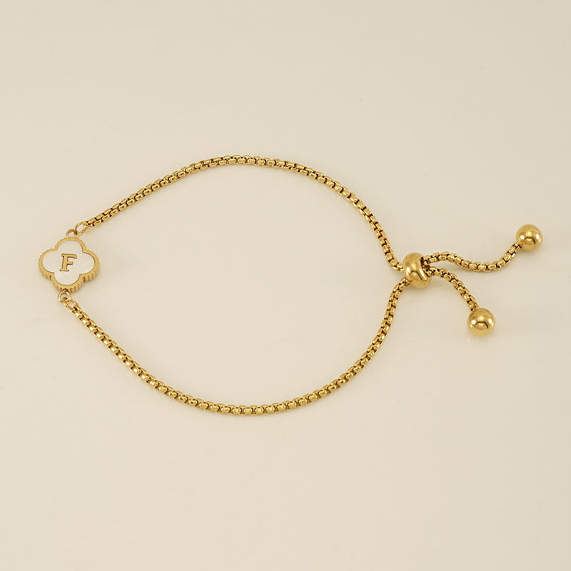 Gelang Fashion Four-Leaf Lucky Clover Huruf Inisial Nama Anda Berlapis Emas Dapat Disesuaikan - perhiasandirect