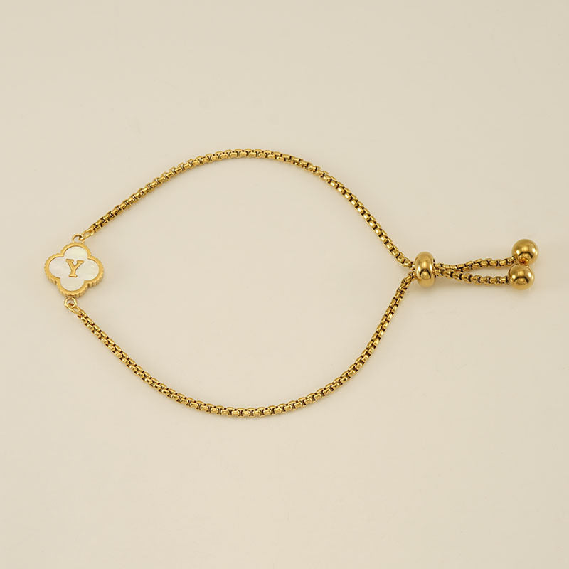 Gelang Fashion Four-Leaf Lucky Clover Huruf Inisial Nama Anda Berlapis Emas Dapat Disesuaikan - perhiasandirect