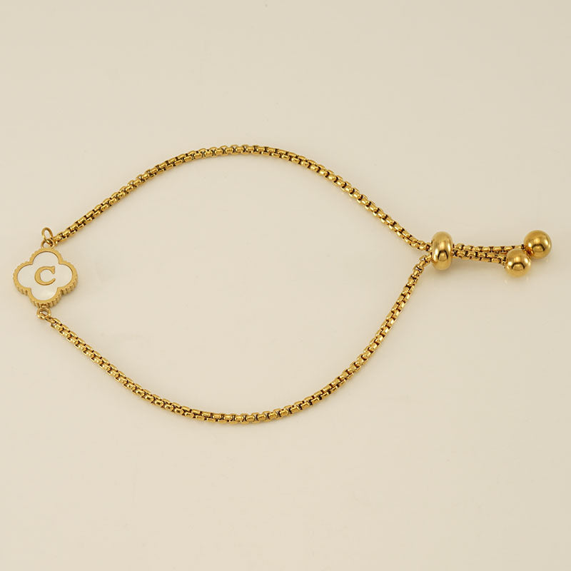Gelang Fashion Four-Leaf Lucky Clover Huruf Inisial Nama Anda Berlapis Emas Dapat Disesuaikan - perhiasandirect
