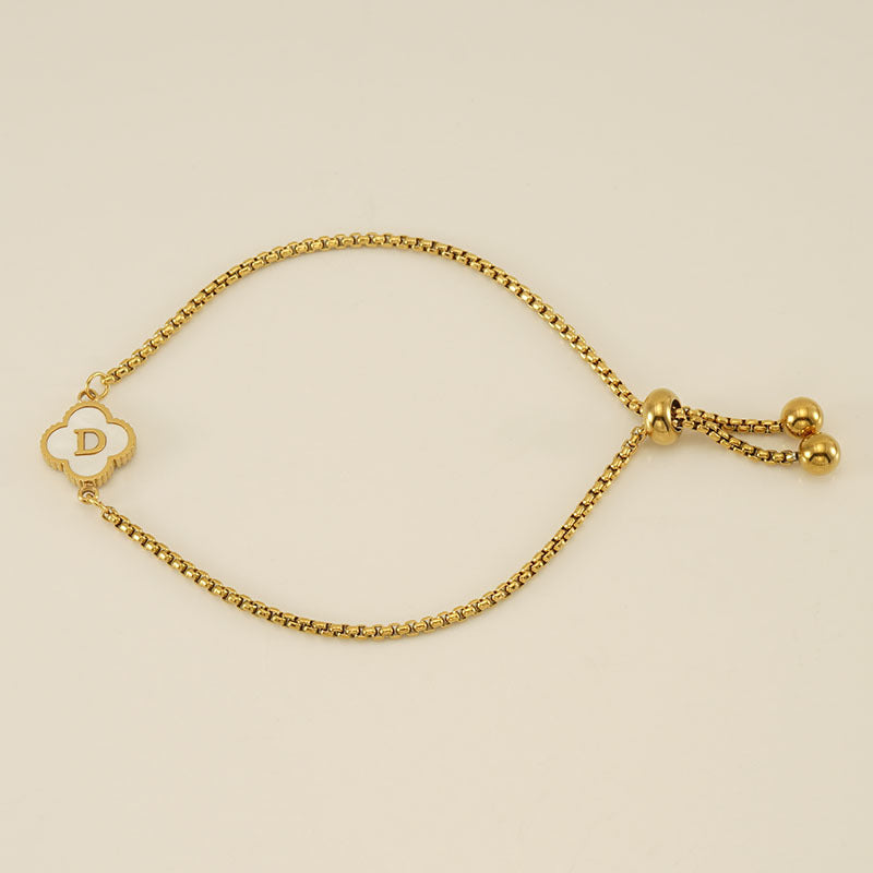 Gelang Fashion Four-Leaf Lucky Clover Huruf Inisial Nama Anda Berlapis Emas Dapat Disesuaikan - perhiasandirect