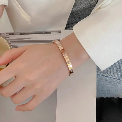 Gelang Titanium Embos Permata Aksesiris wanita trending elegan,Grosir Harga Terbaik4