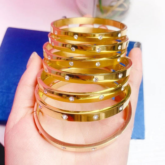 Gelang Titanium Embos Permata Aksesiris wanita trending elegan,Grosir Harga Terbaik 1