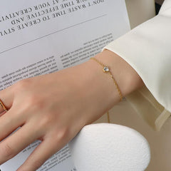 Gelang Wanita Titanium Liontin Berlian Tunggal – Elegan & Anti Karat