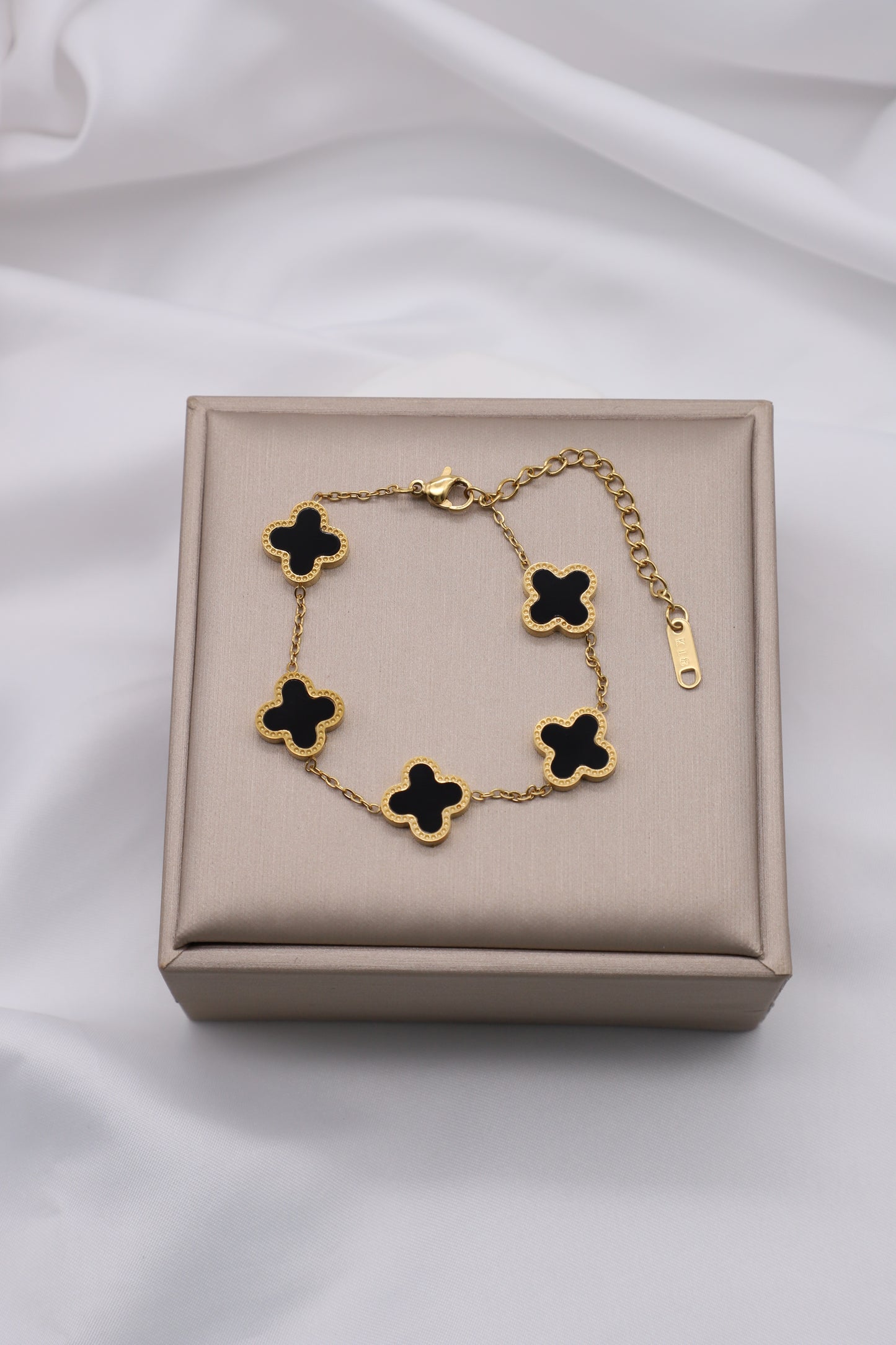 Gelang Daun Semanggi Wanita - Rantai Emas Stainless Anti Kusam, Aksesoris Perhiasan Elegan - 我的商店