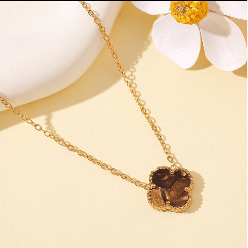 Kalung Four-leaf Clover 13mm Bolak-balik Titanium Anti Karat&Anti Luntur Harga Grosir - perhiasandirect