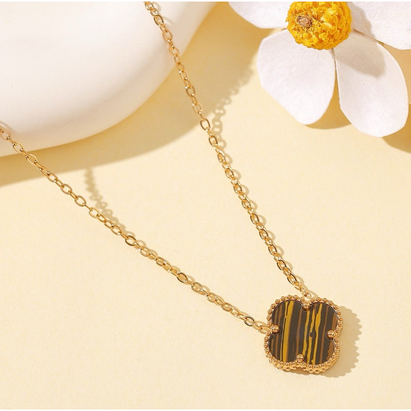 Kalung Four-leaf Clover 13mm Bolak-balik Titanium Anti Karat&Anti Luntur Harga Grosir - perhiasandirect