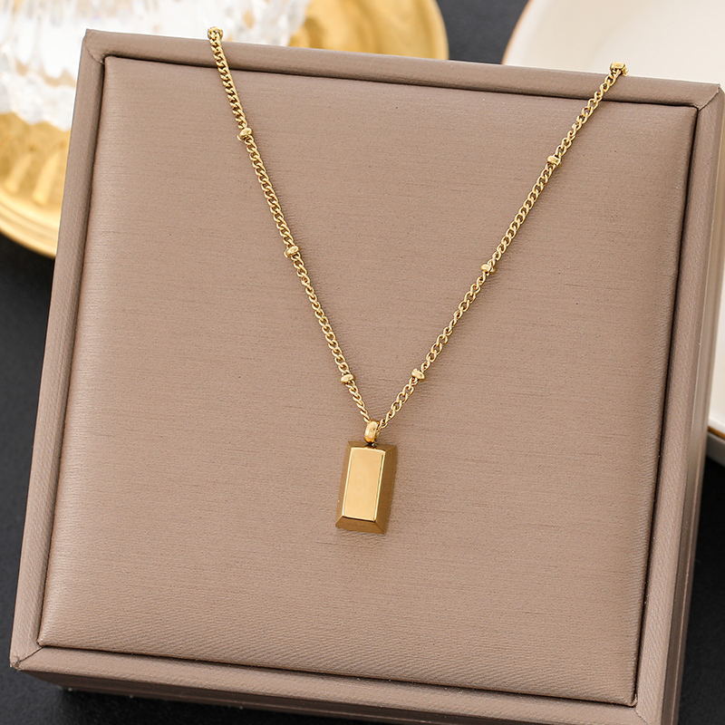 Kalung Lucky Square Lapis Emas 18k Wanita - Perhiasan Stainless Steel Elegan, Pendant Lucu Trendy, Hadiah untuk Pacar, Grosir Harga Terbaik7