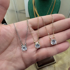 Kalung Zirconia Berlapis Berlian – Desain Mewah & Elegan
