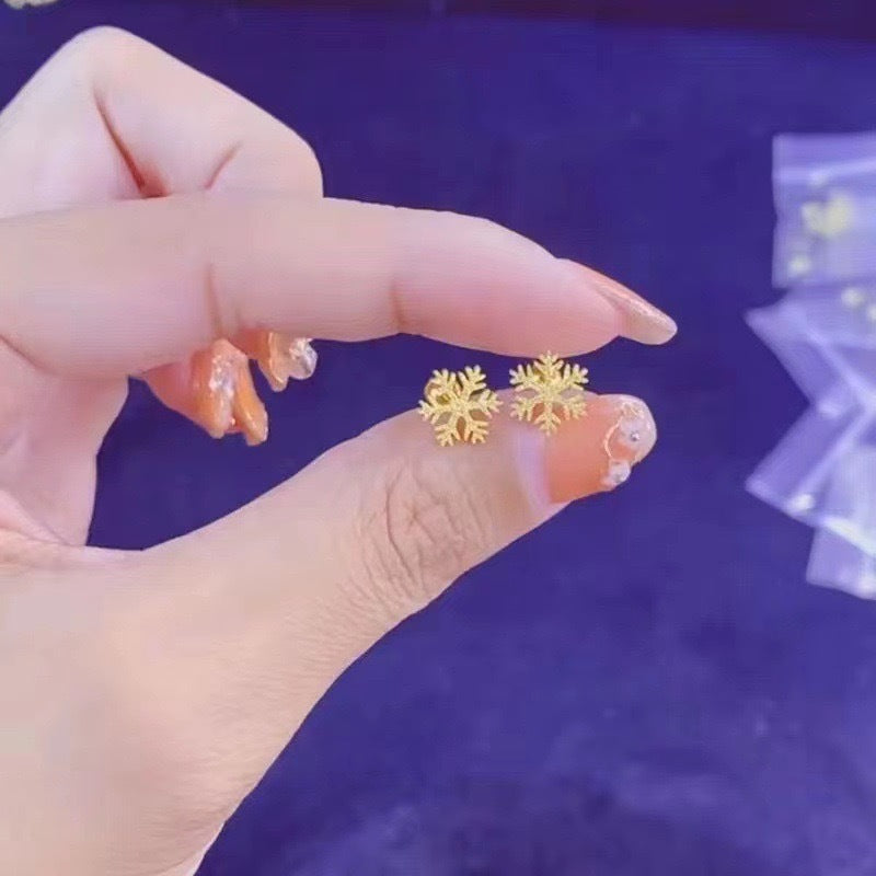 Anting Stud Snowflake Wanita - Stainless Steel Hypoallergenic, Aksesoris Fashion Winter - 我的商店