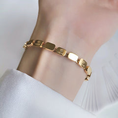 Gelang Emas untuk Wanita - Rantai Stainless Steel Anti Pudar | Bangle Aksesoris Perhiasan Elegan