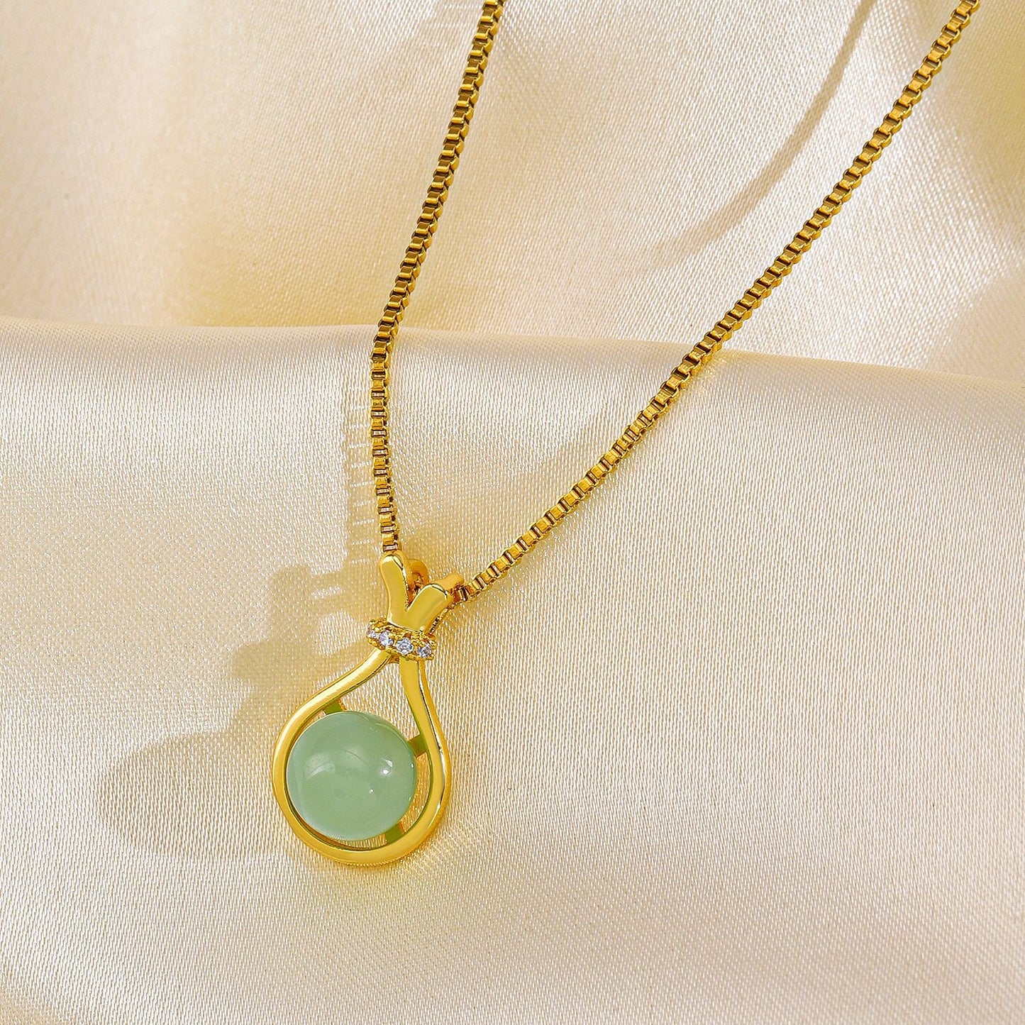 Kalung Giok Hetian Emas 18K - Stainless Steel Anti Kusam, Aksesoris Fashion & Pembawa Rezeki - 我的商店