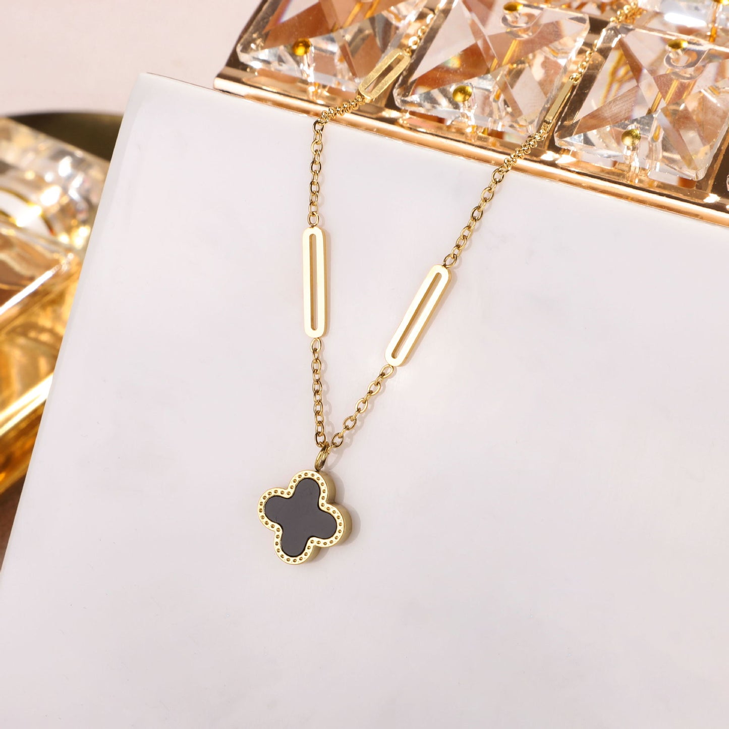 Kalung Daun Semanggi Emas 18K - Stainless Steel Anti Kusam Gaya Korea, Aksesoris Wanita - 我的商店