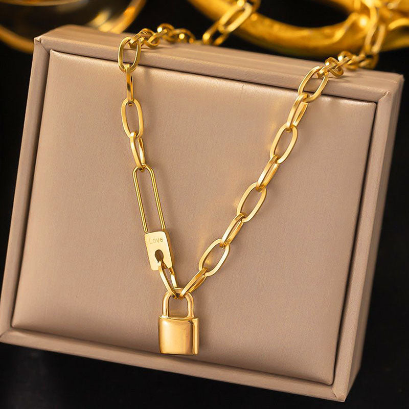Kalung Wanita Peniti dengan Liontin Kunci Lapis Emas 18K - Stainless Steel, Elegan & Cocok untuk Hadiah! - 我的商店